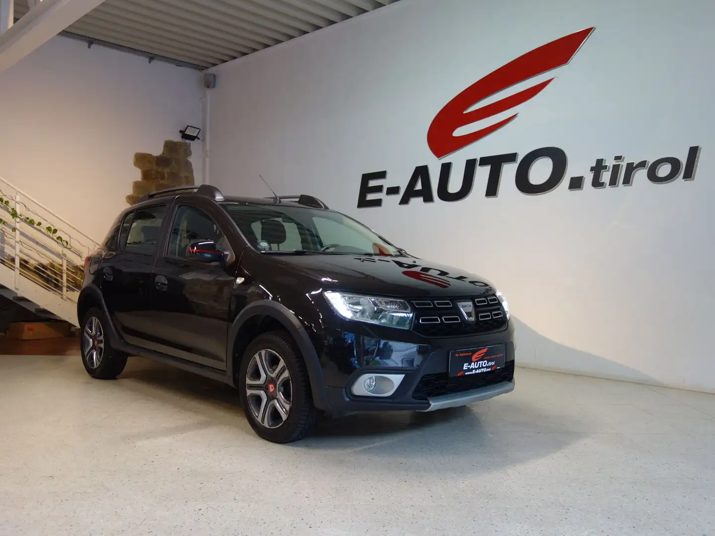 Vehicle image, number 1
