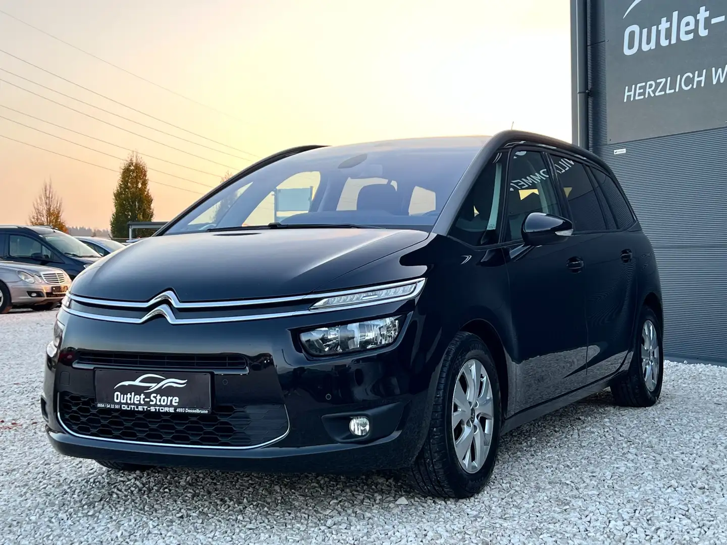 Vehicle image, number 3