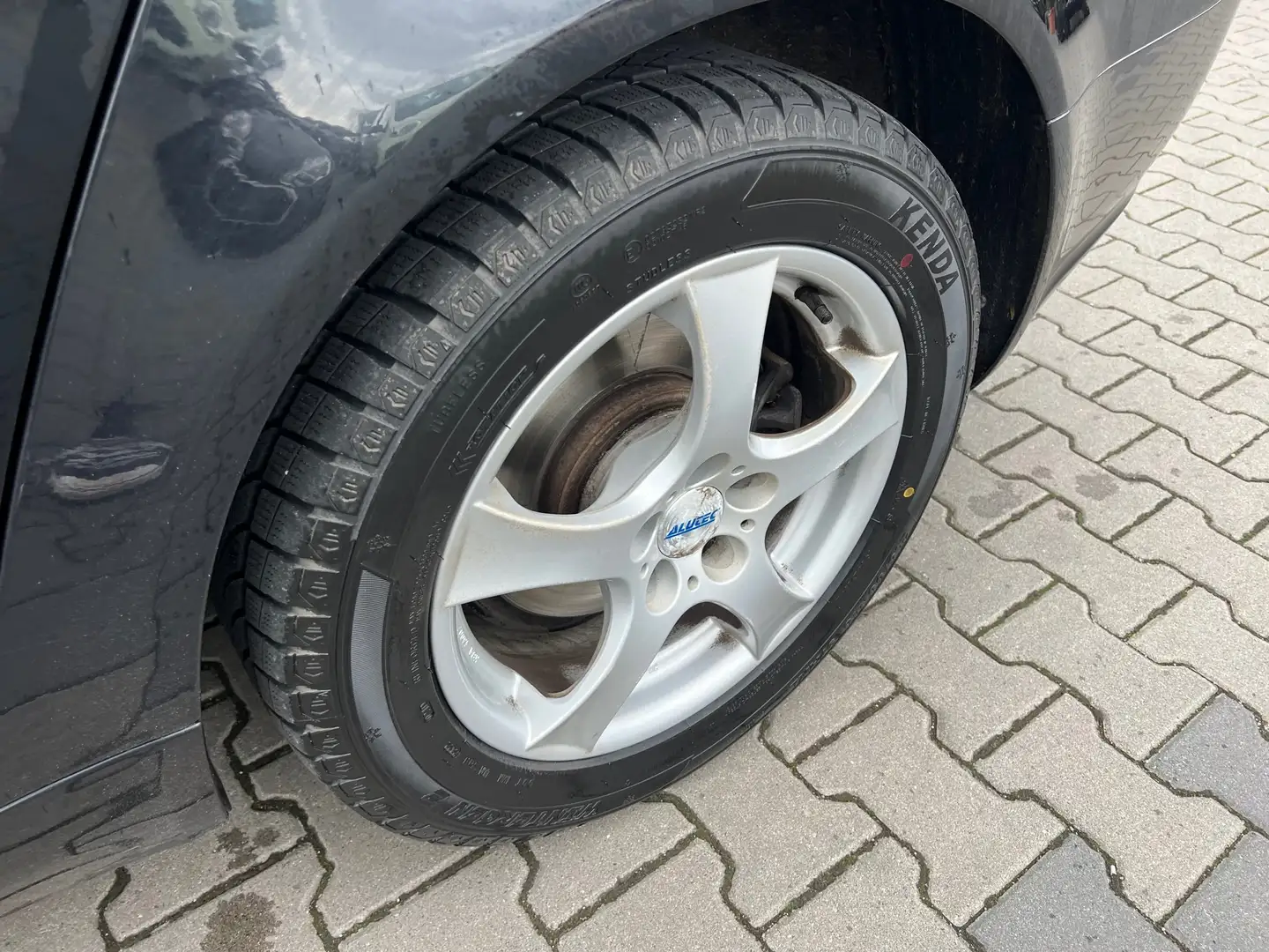 Vehicle image, number 8