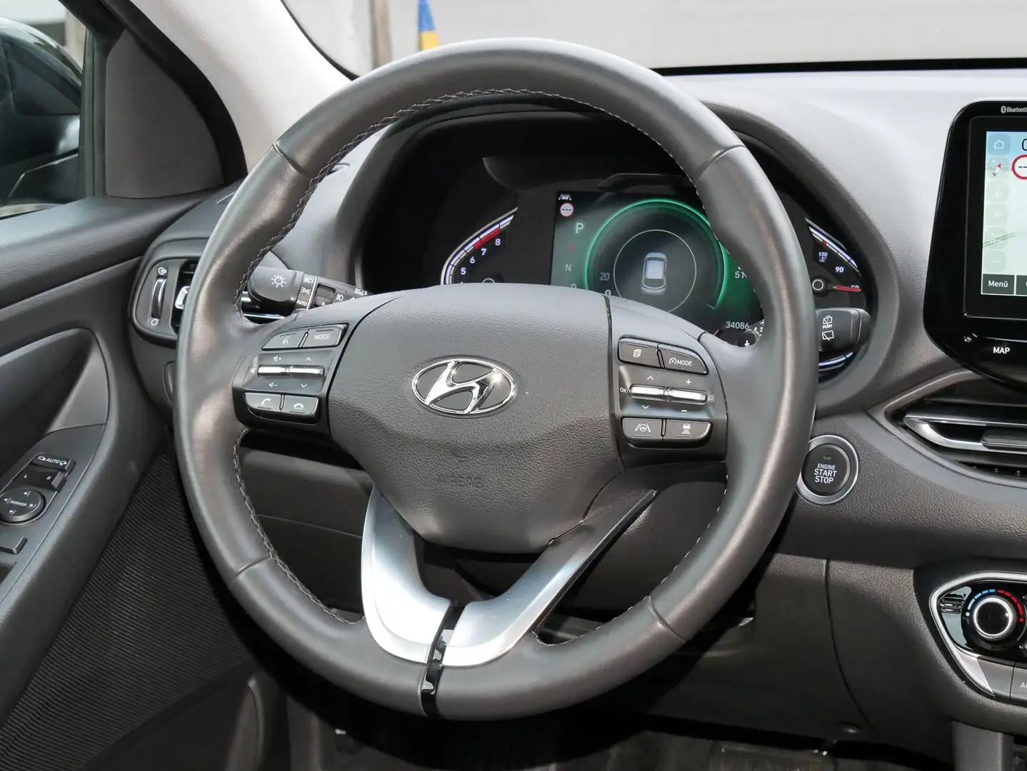 Vehicle image, number 11