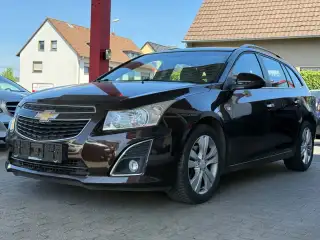 Vehicle image thumbnail, number 3