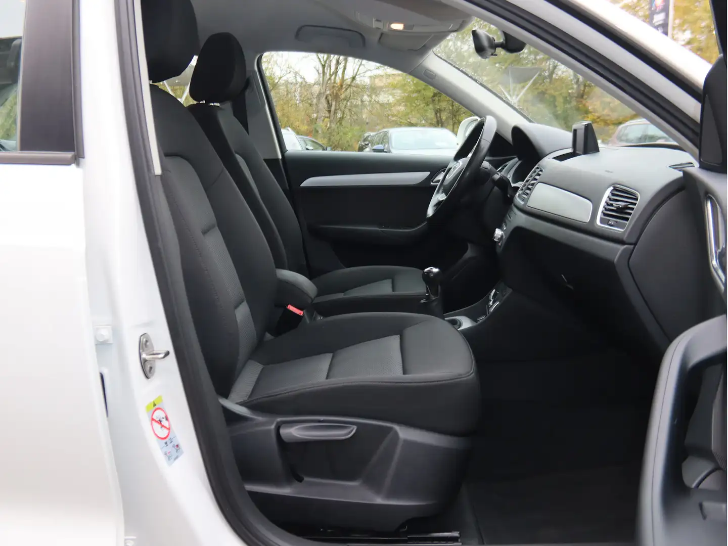 Vehicle image, number 7