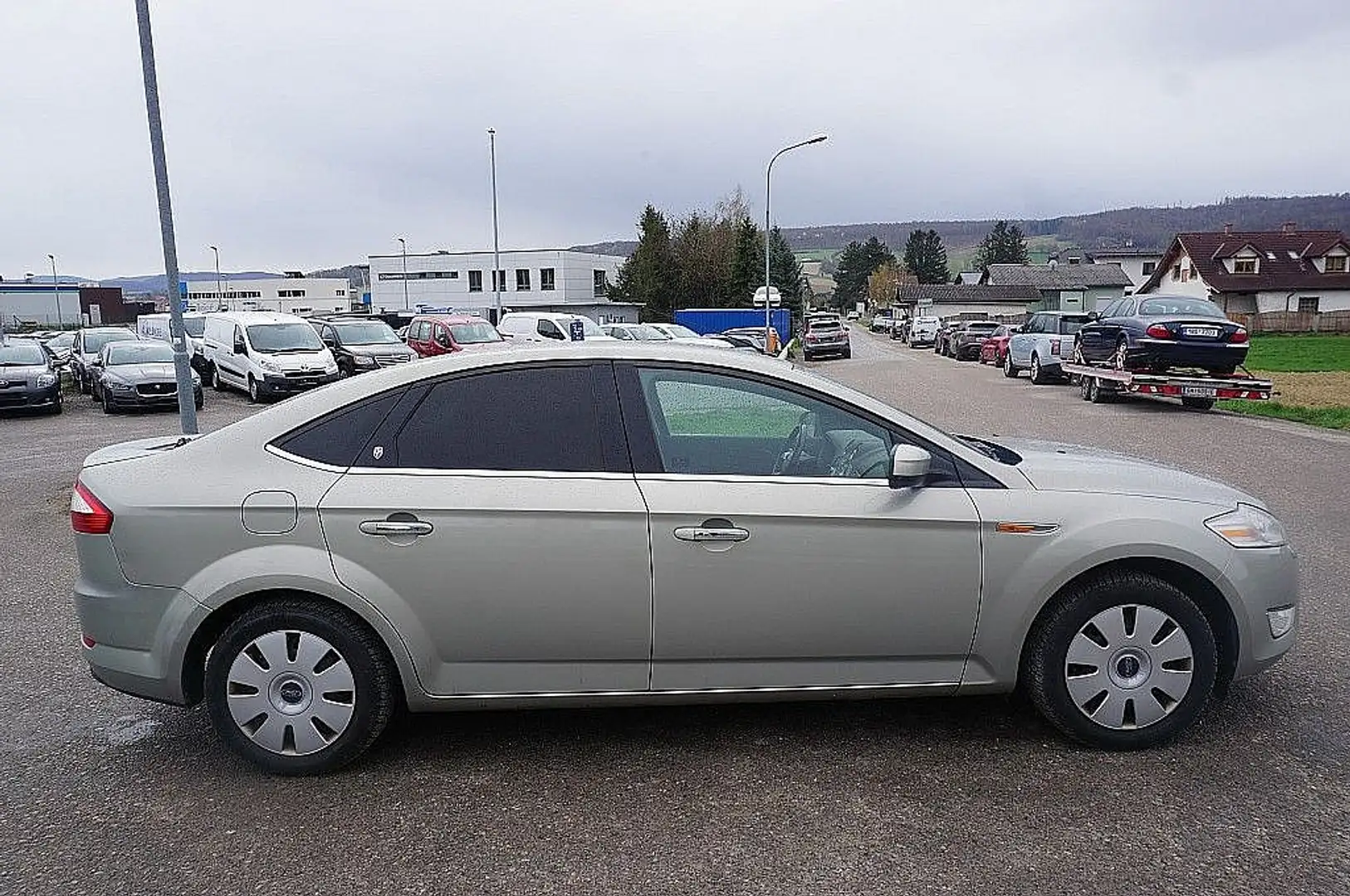 Vehicle image, number 3