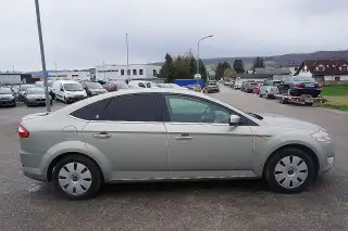 Vehicle image thumbnail, number 3