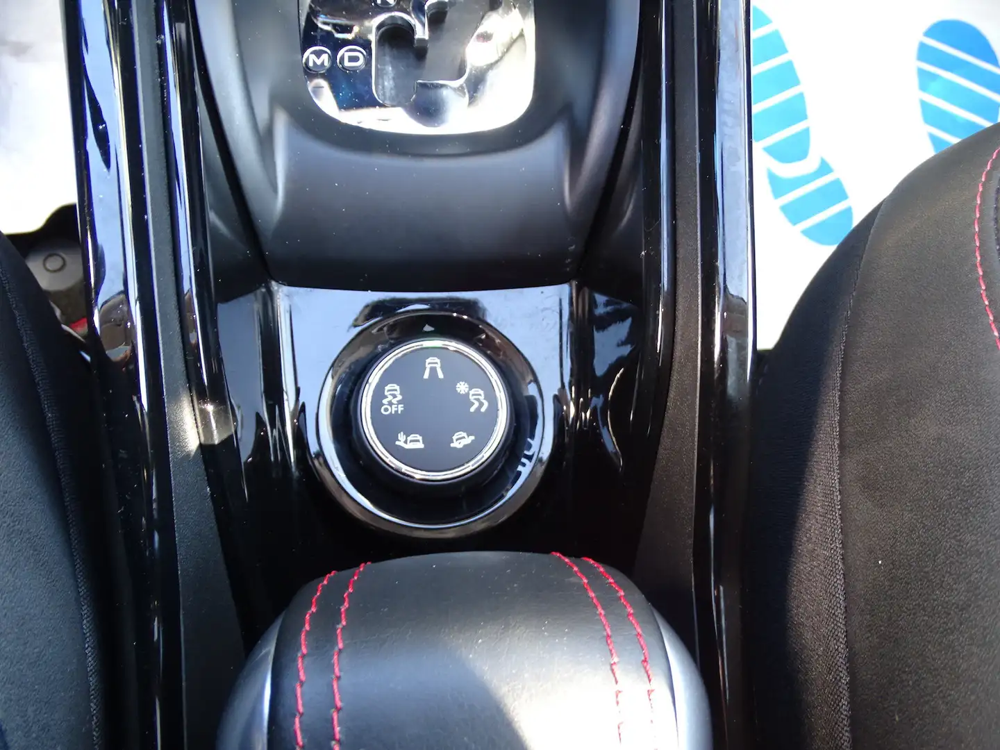 Vehicle image, number 13