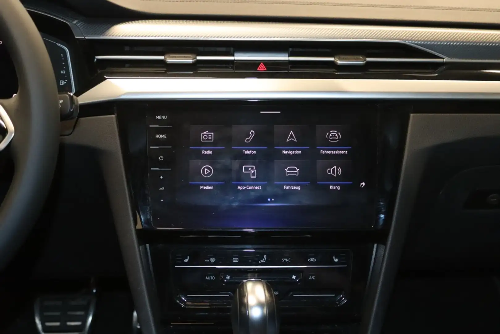 Vehicle image, number 6