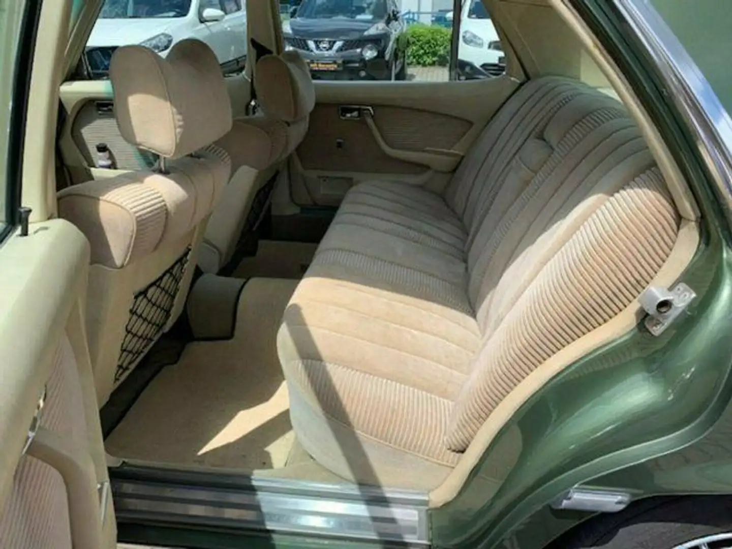 Vehicle image, number 11