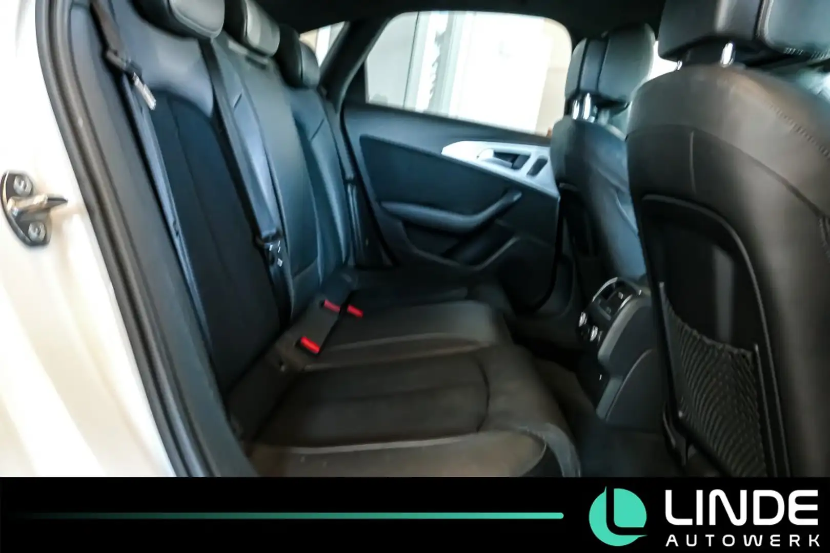Vehicle image, number 9
