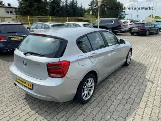 Vehicle image thumbnail, number 4