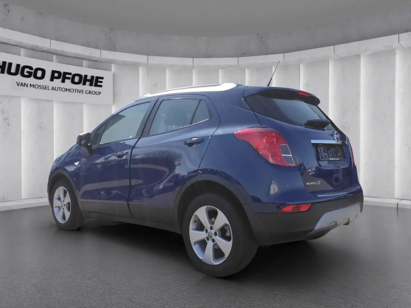 Vehicle image, number 4