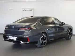 Vehicle image thumbnail, number 5