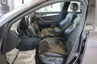 Vehicle image thumbnail, number 9