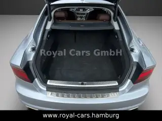 Vehicle image thumbnail, number 8