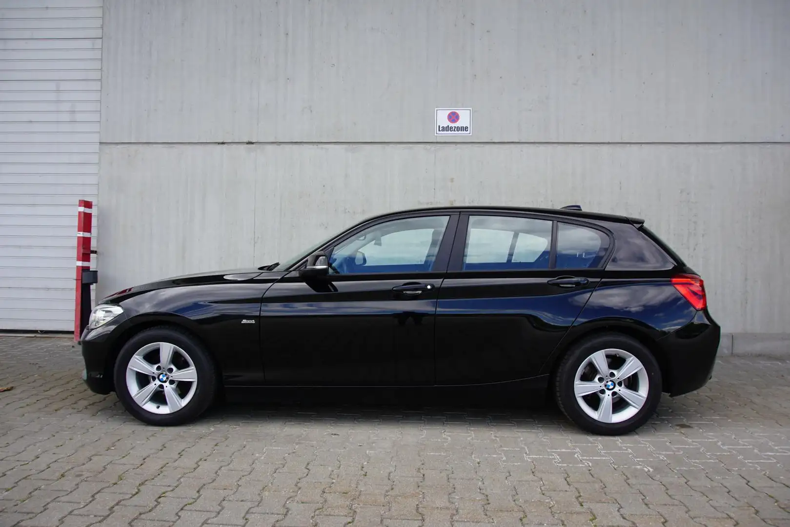 Vehicle image, number 2
