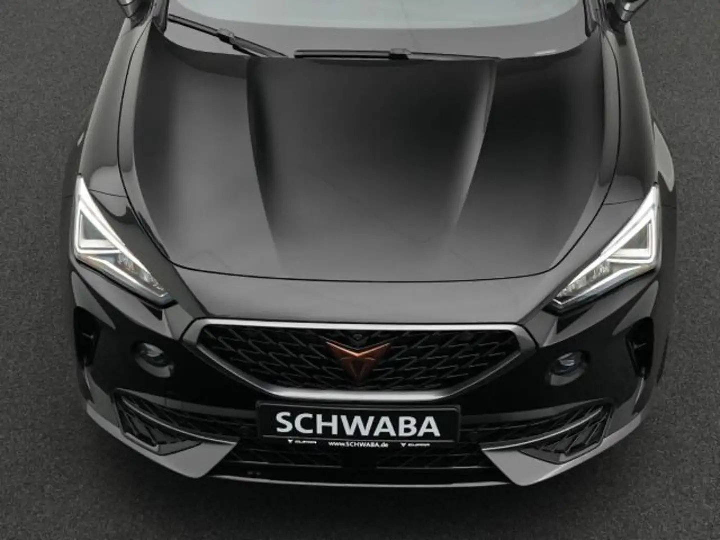 Vehicle image, number 6