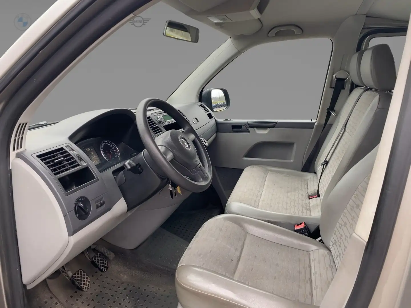 Vehicle image, number 8