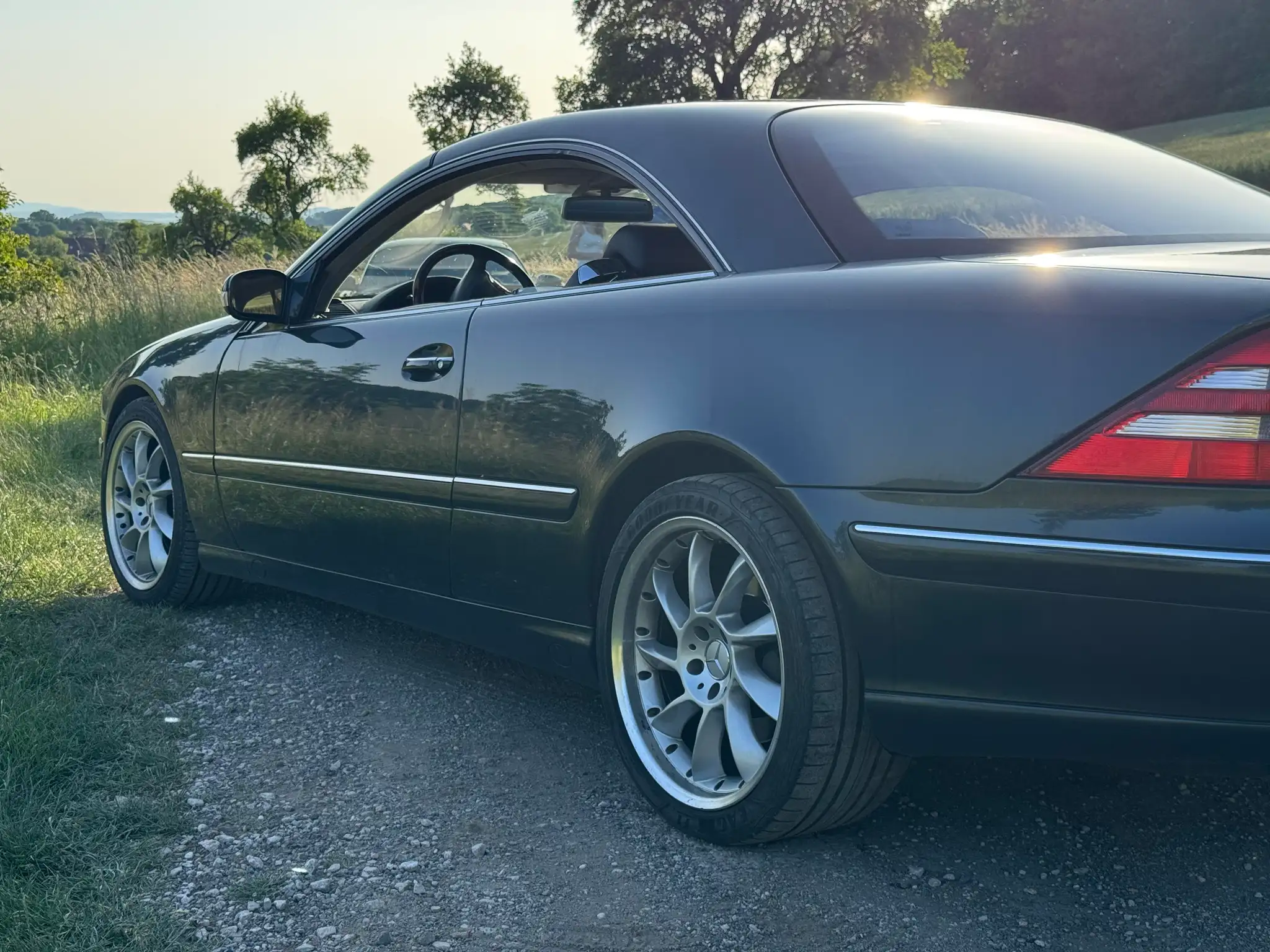 Vehicle image, number 4