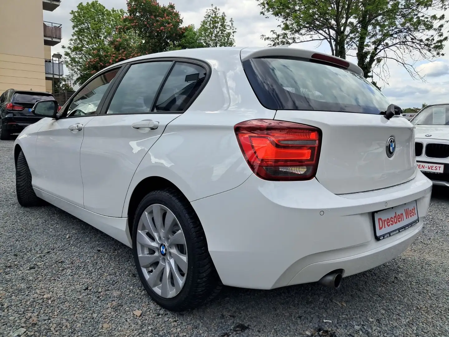 Vehicle image, number 5