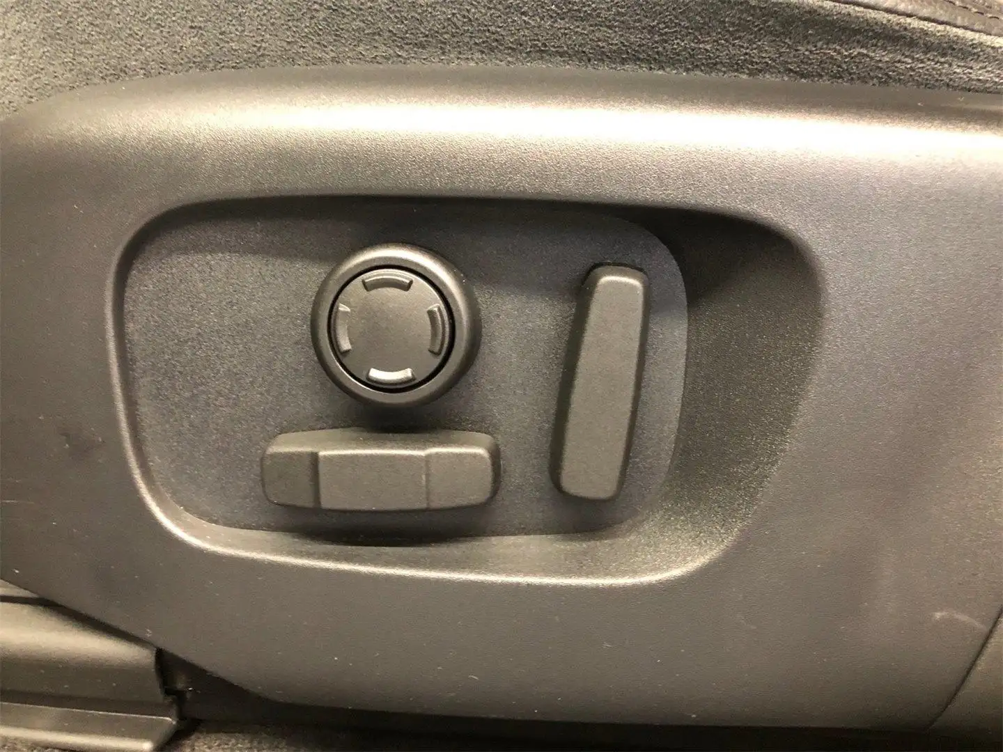 Vehicle image, number 6