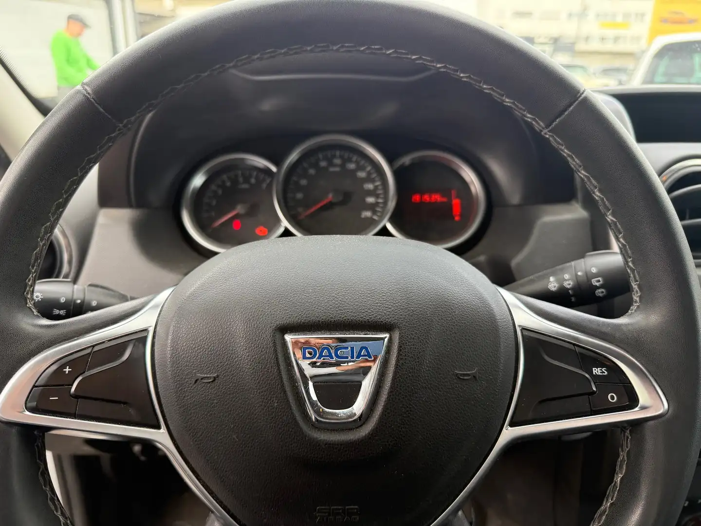 Vehicle image, number 9