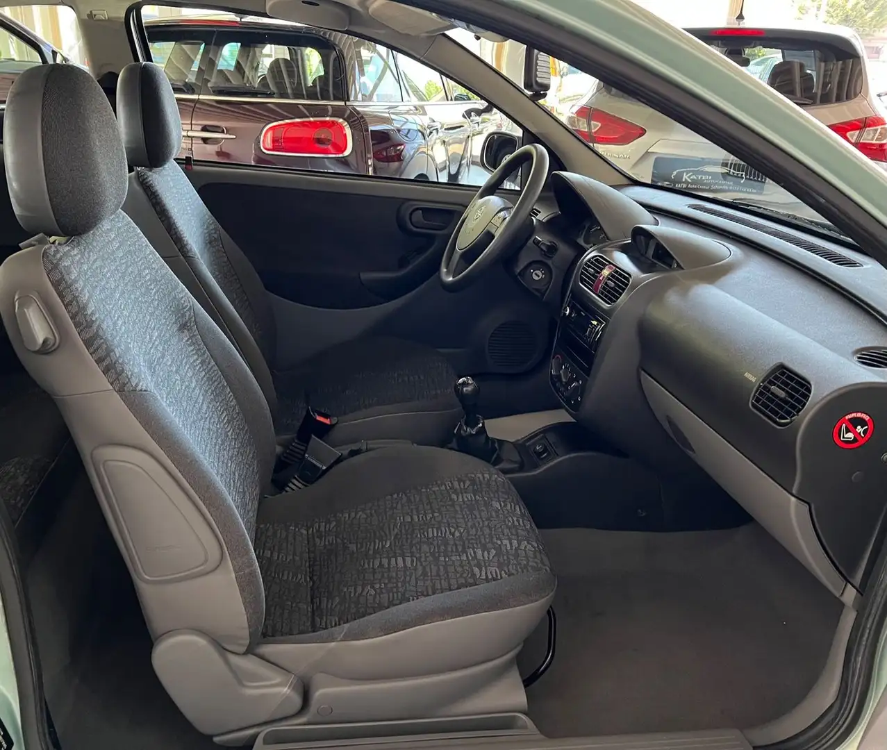 Vehicle image, number 9