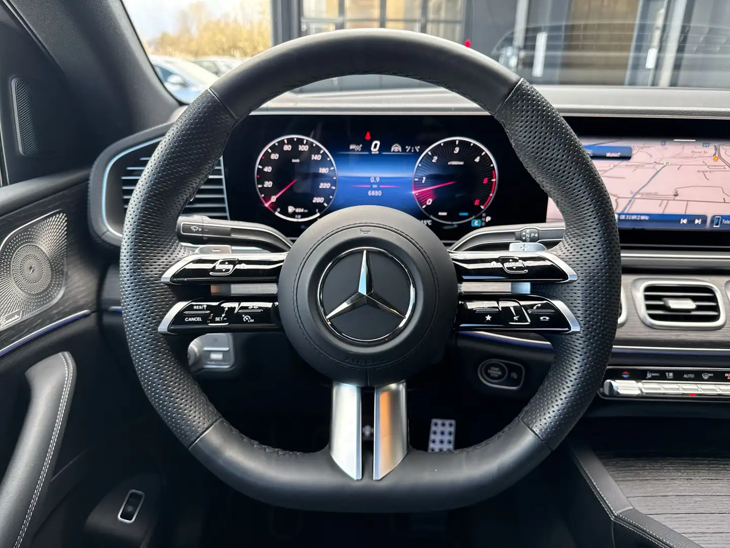 Vehicle image, number 9