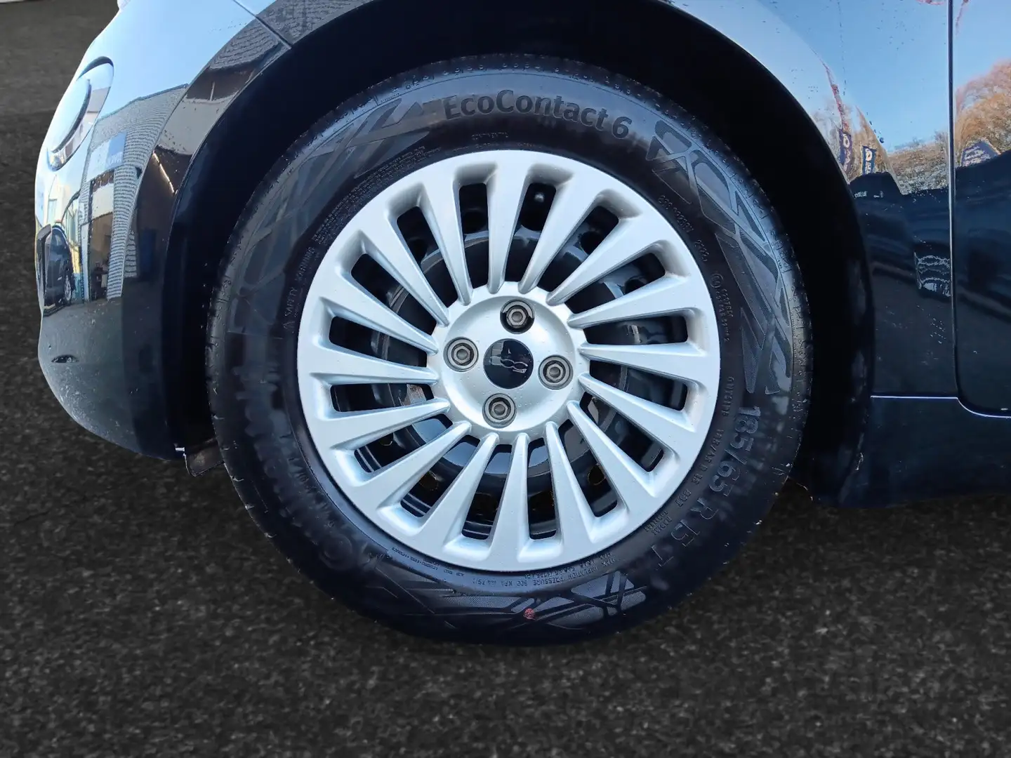 Vehicle image, number 10