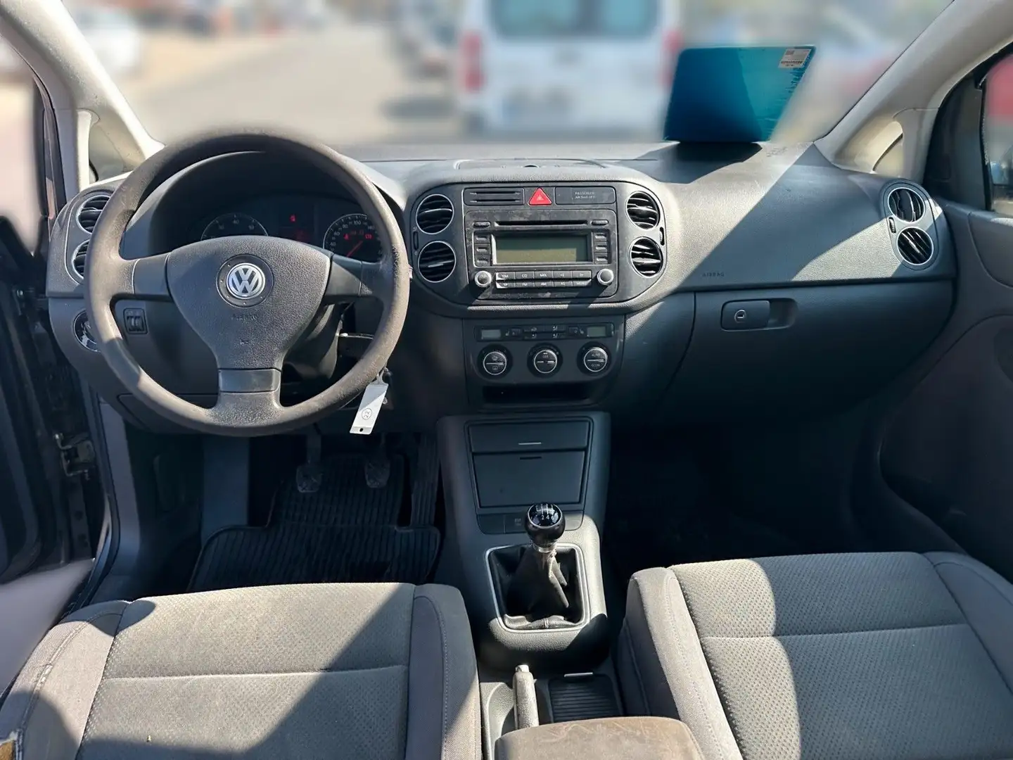 Vehicle image, number 9