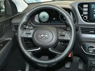 Vehicle image thumbnail, number 10