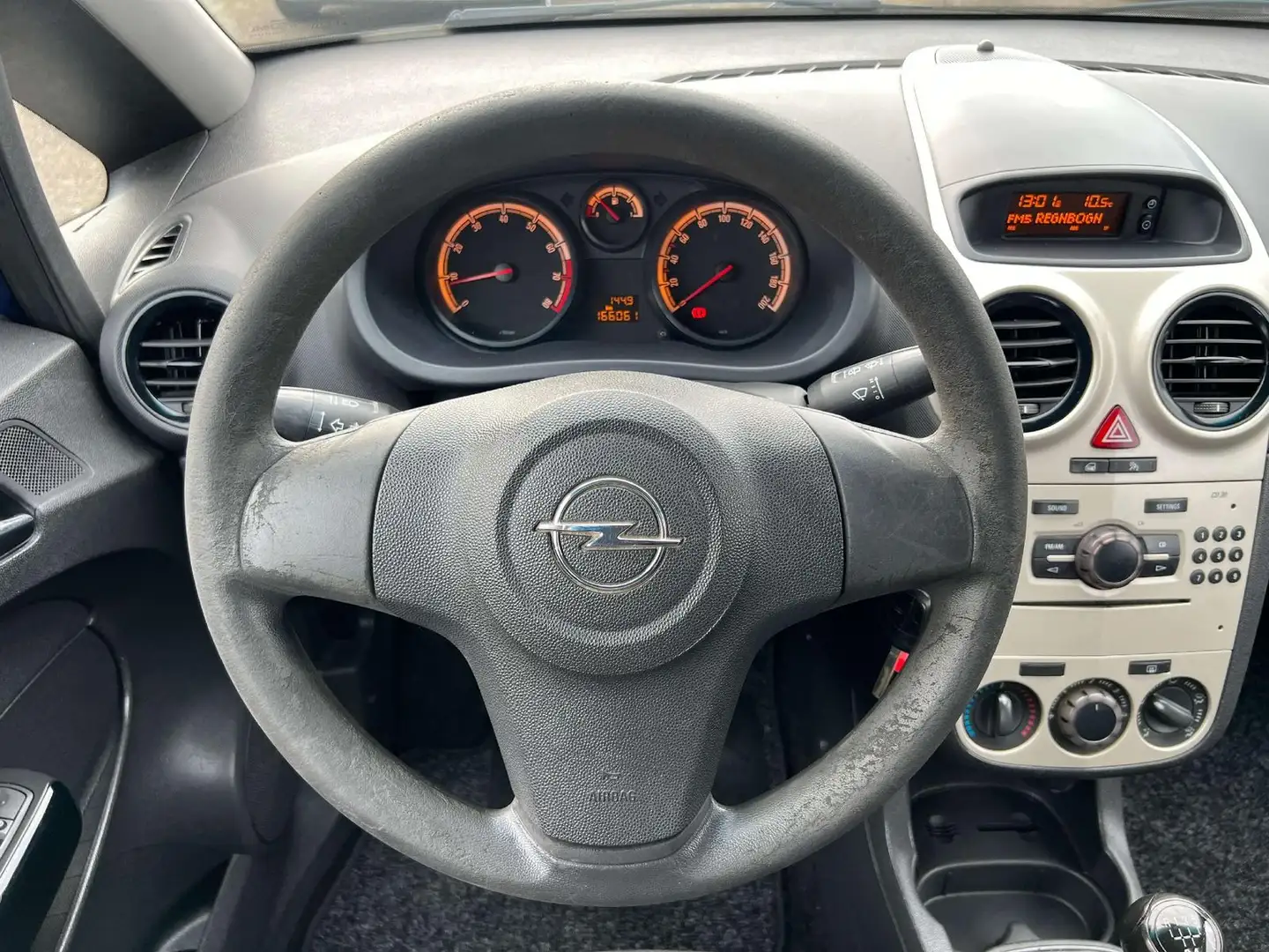 Vehicle image, number 10