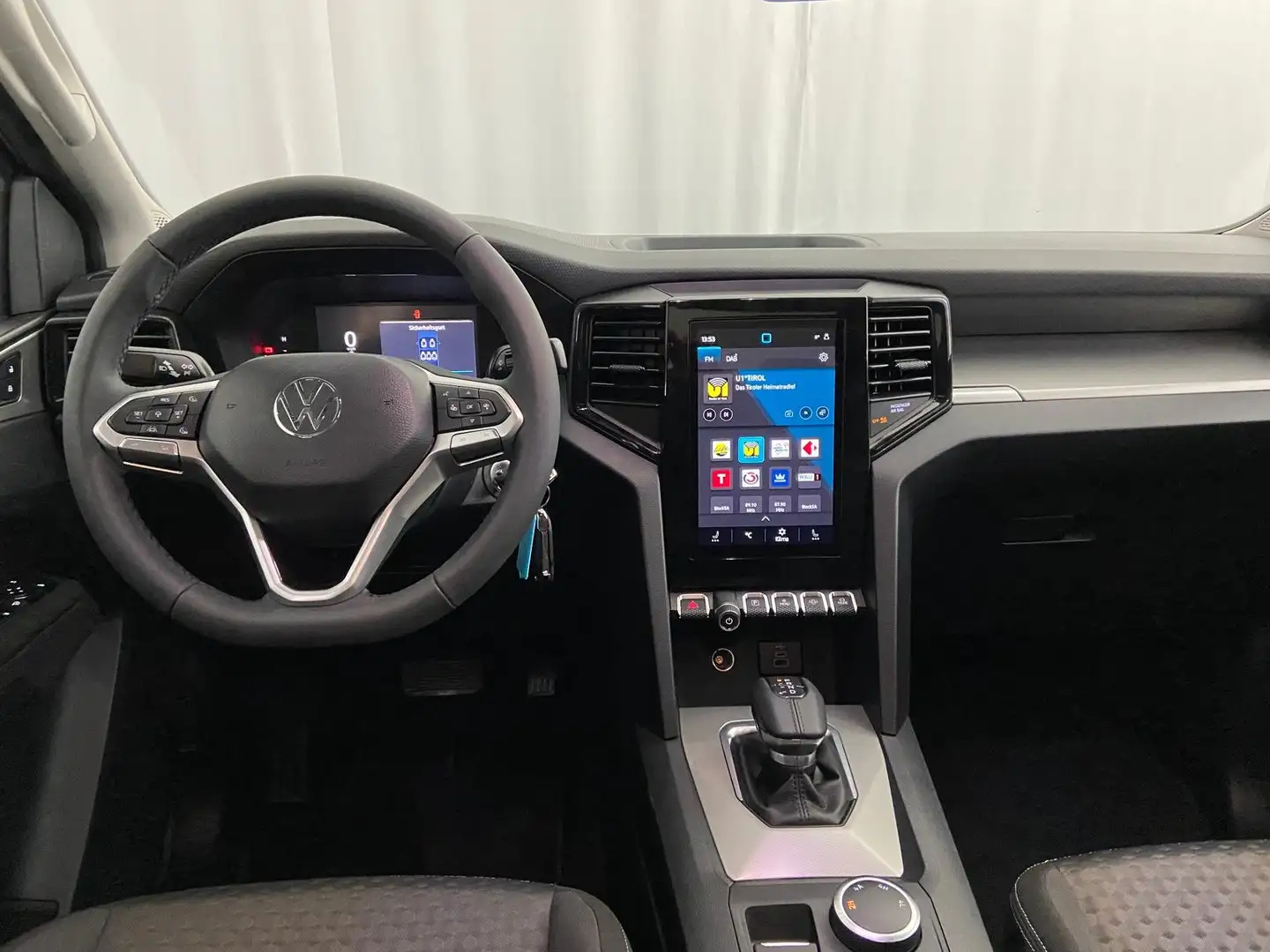 Vehicle image, number 6