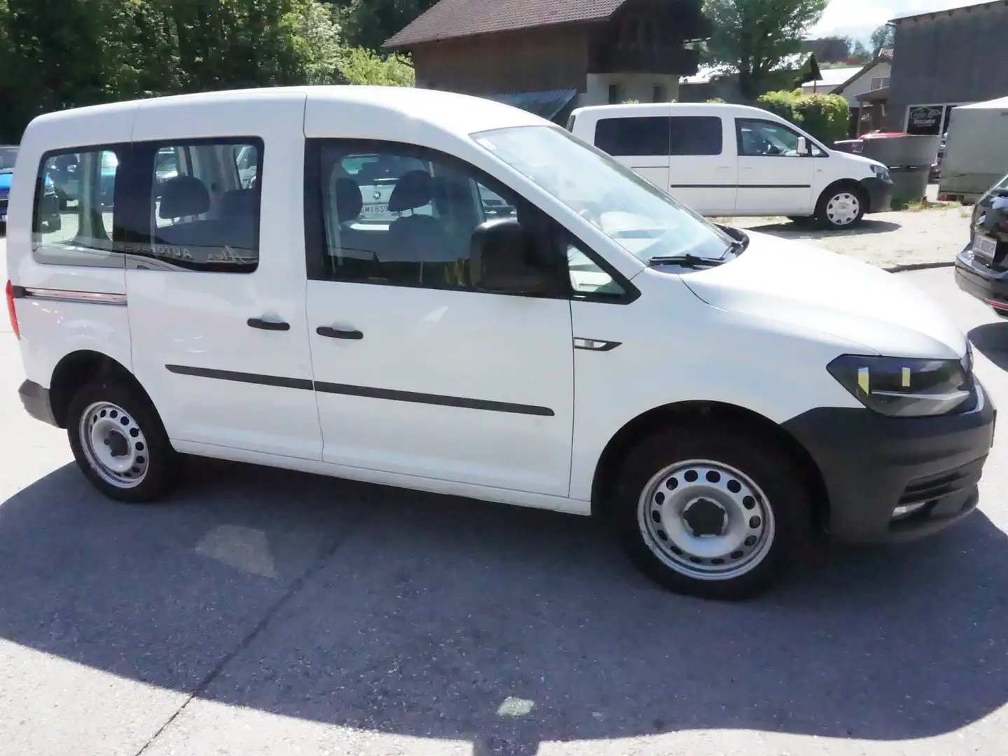 Vehicle image, number 1