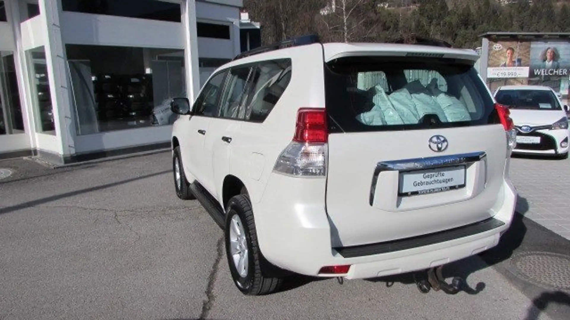 Vehicle image, number 8