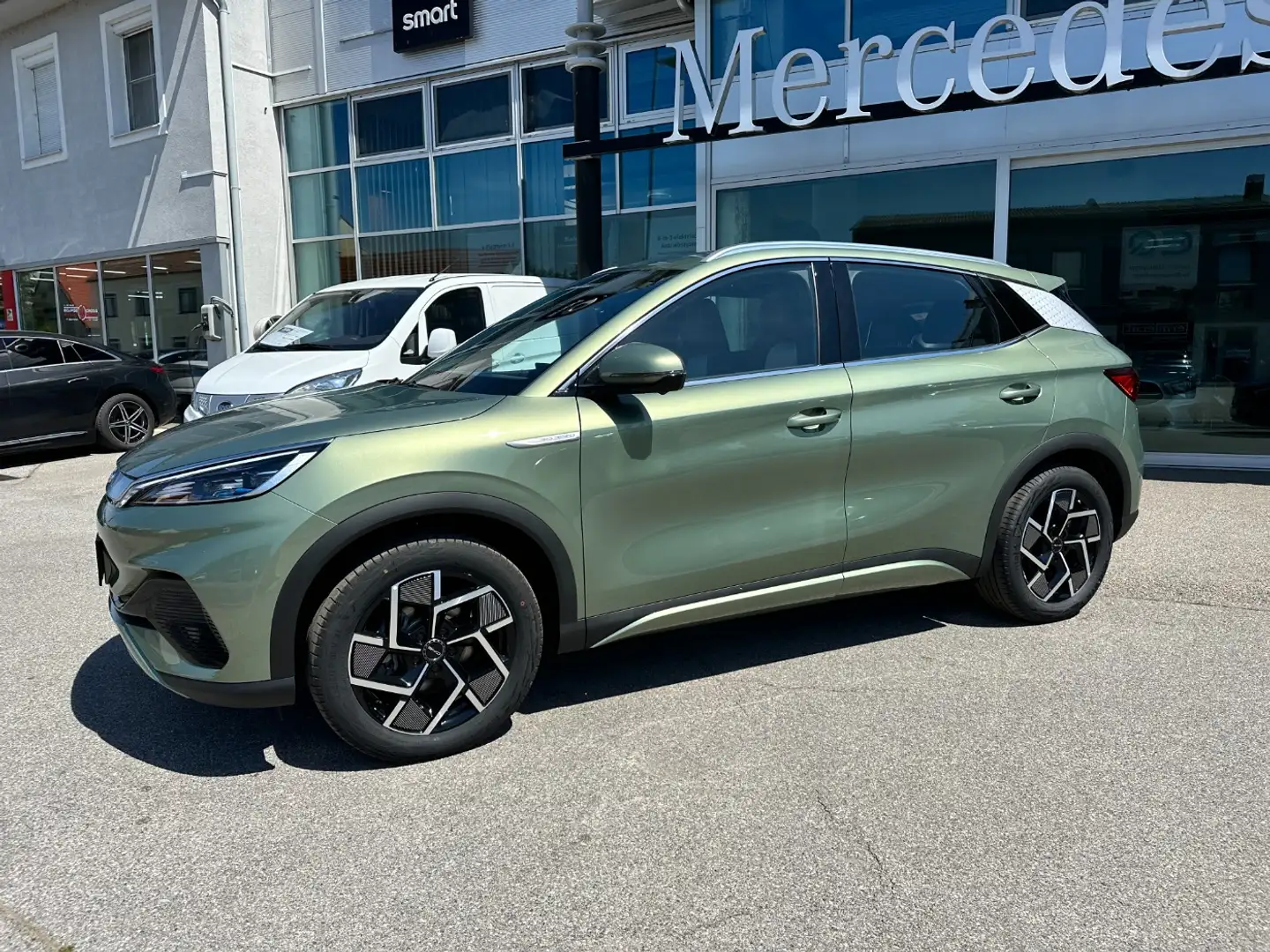 Vehicle image, number 3