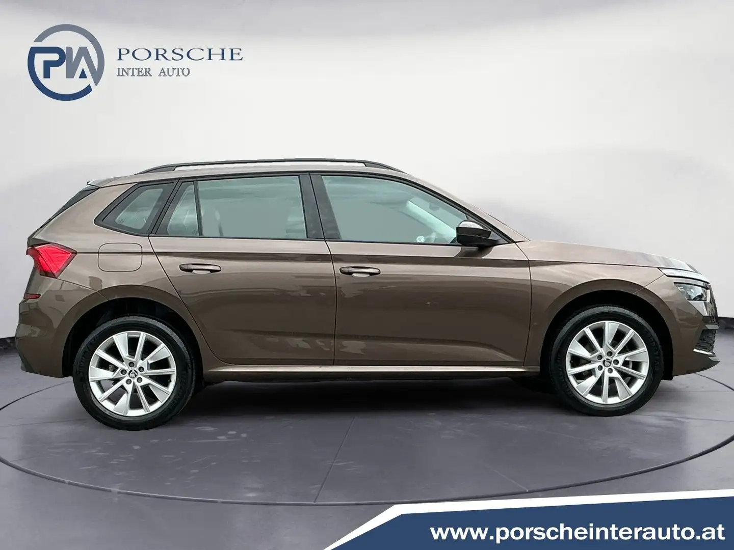 Vehicle image, number 6