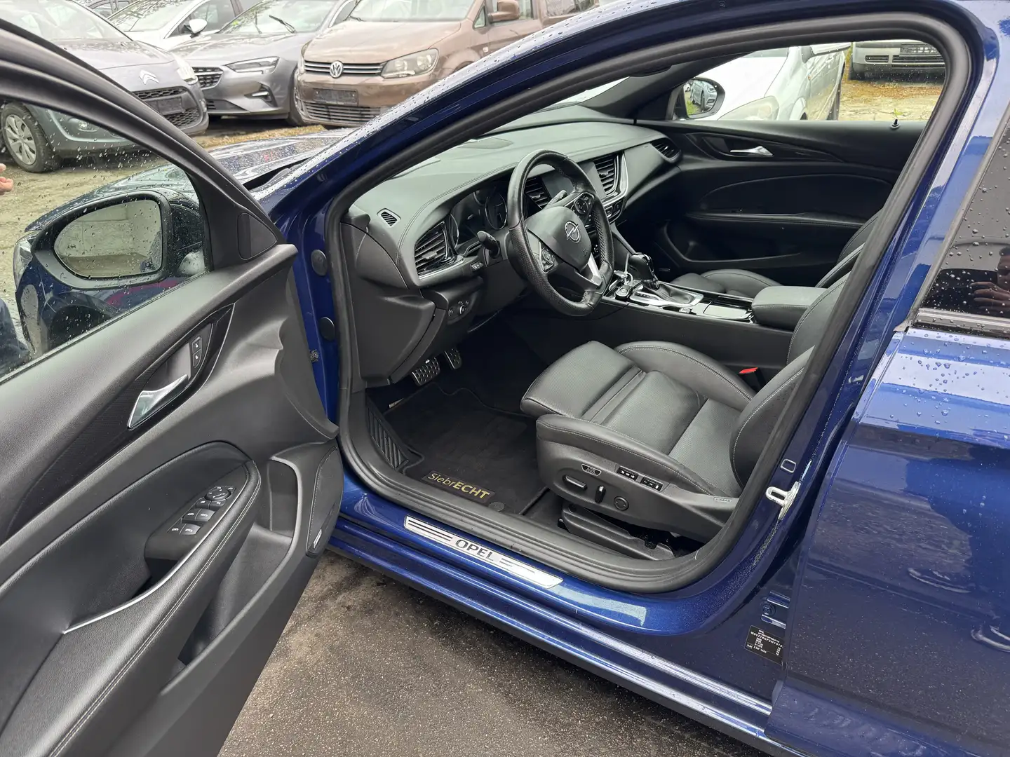 Vehicle image, number 8
