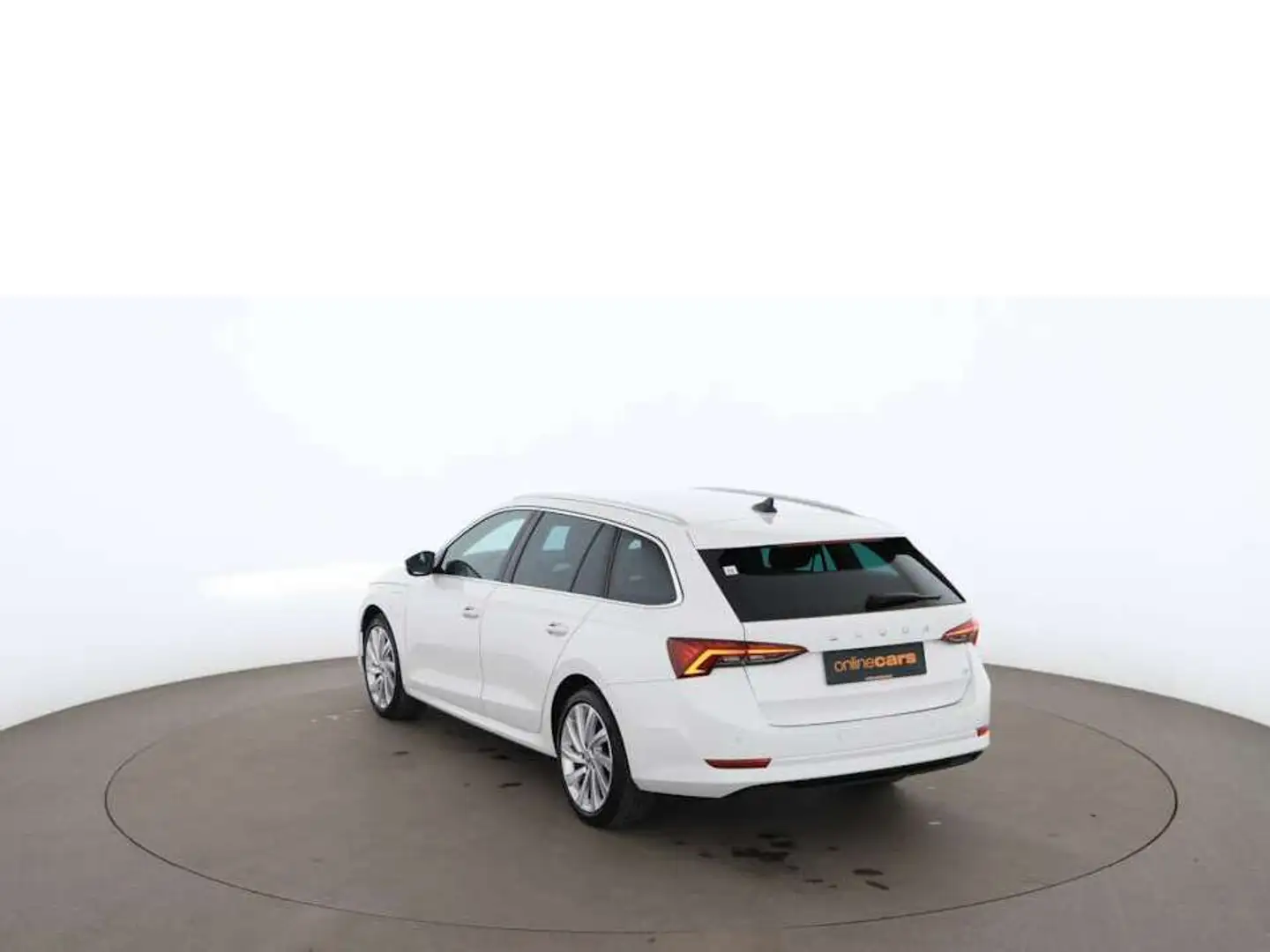 Vehicle image, number 4