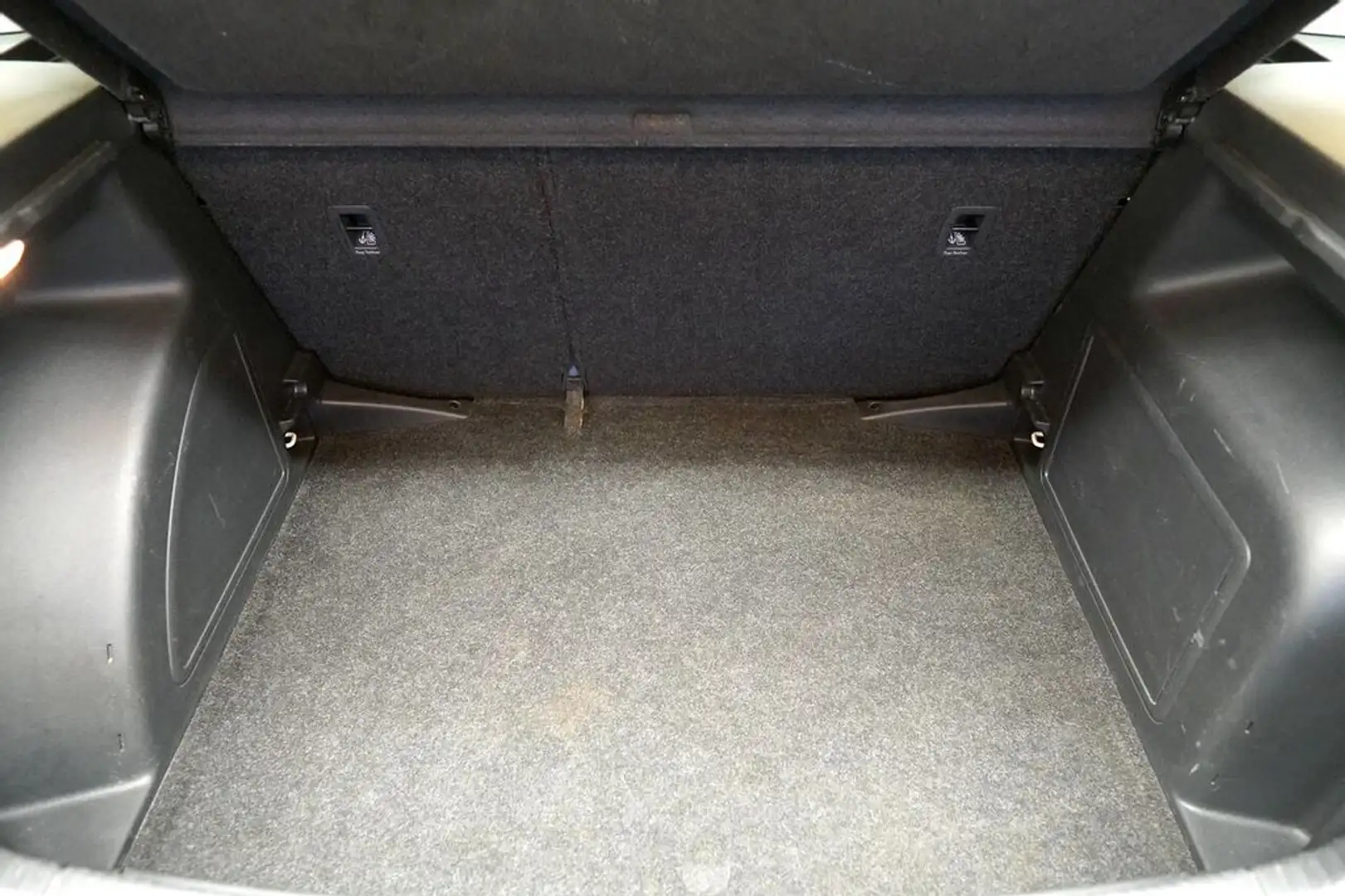Vehicle image, number 18