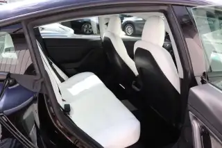 Vehicle image thumbnail, number 7