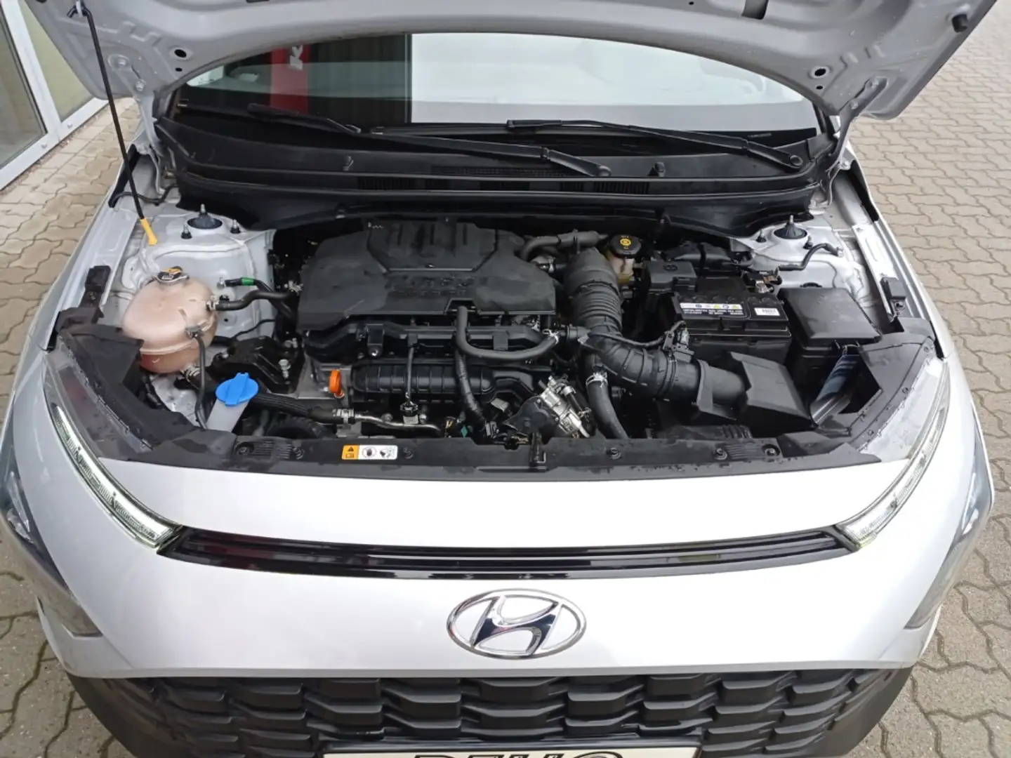 Vehicle image, number 14