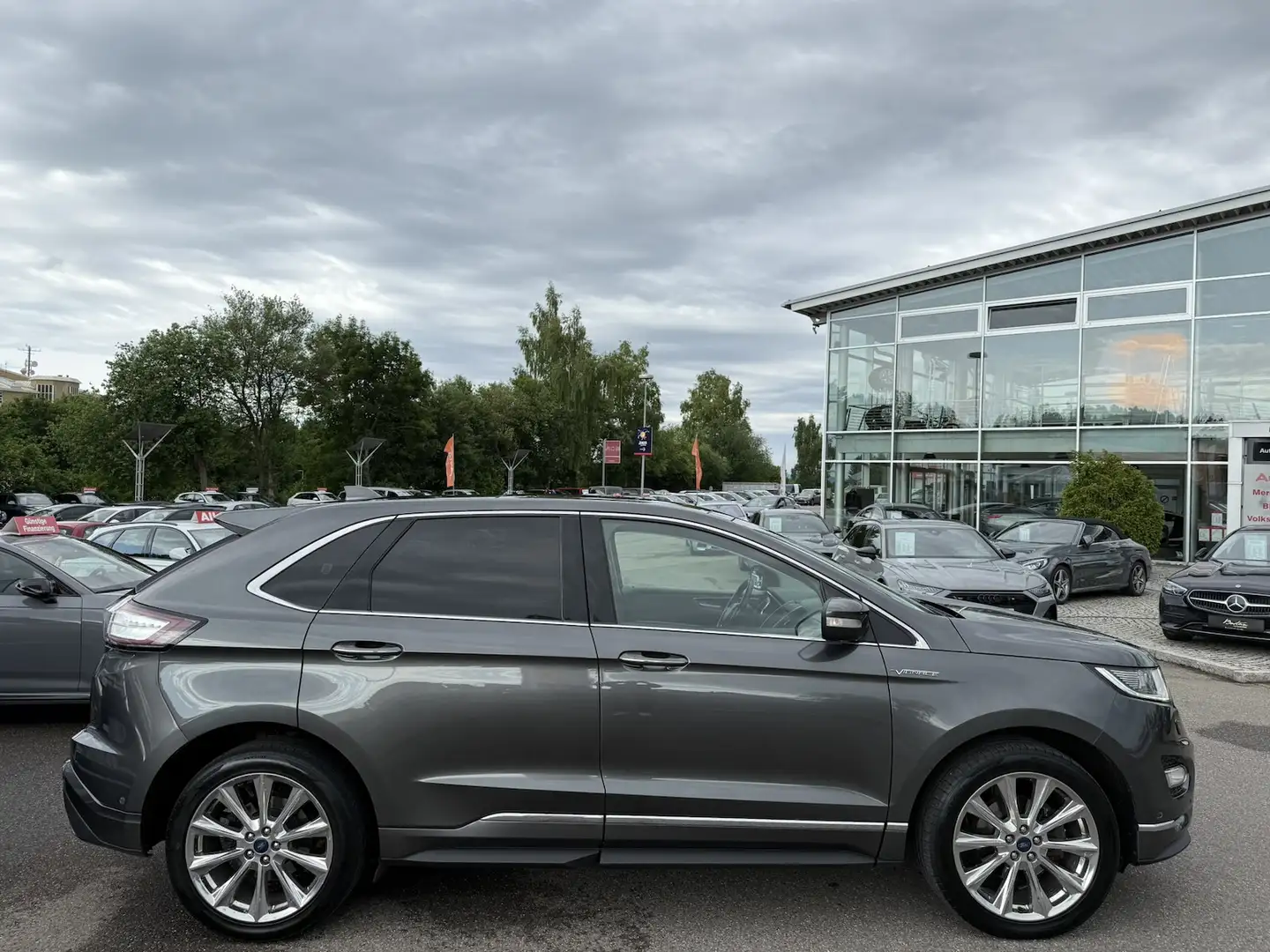 Vehicle image, number 6