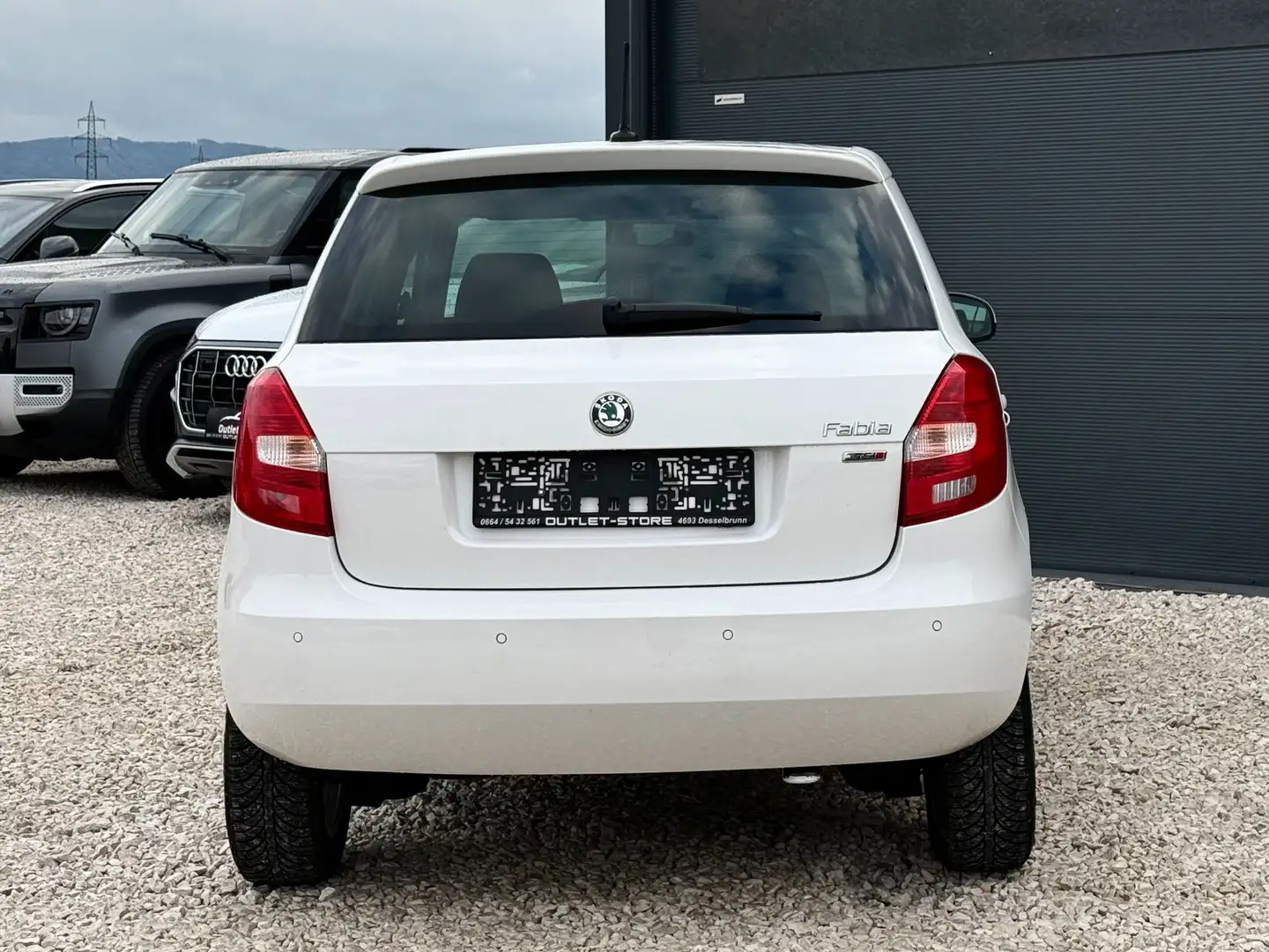 Vehicle image, number 6