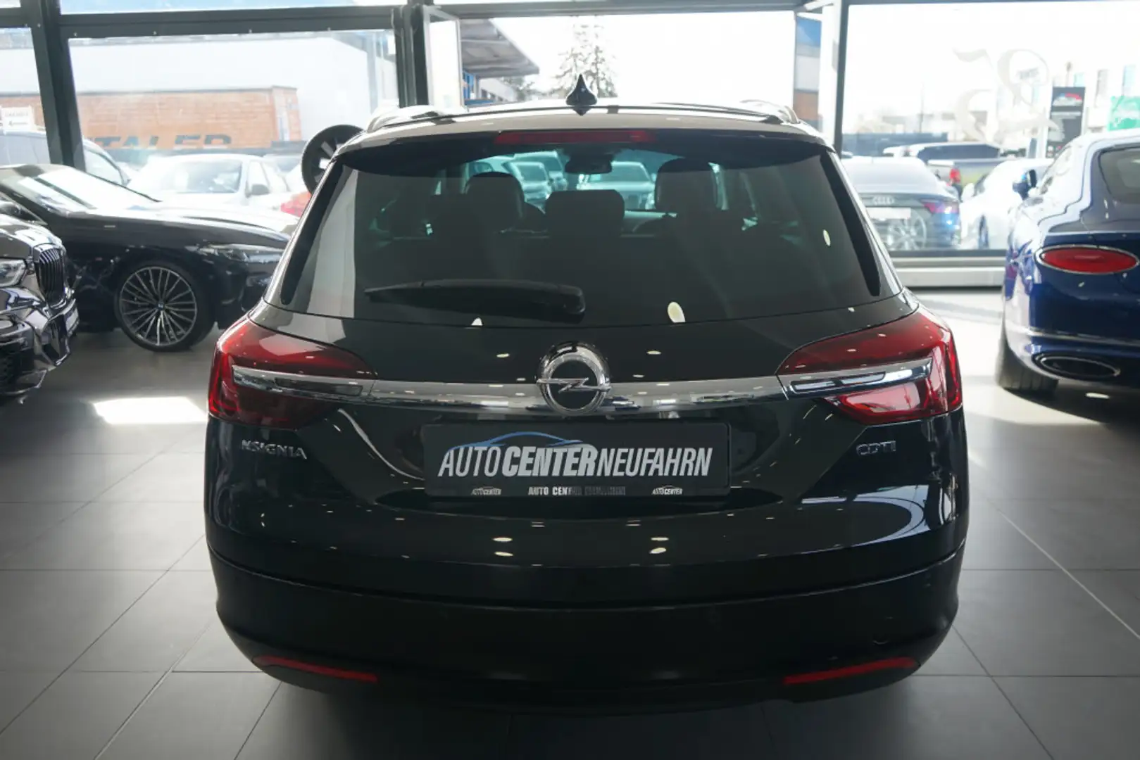 Vehicle image, number 6
