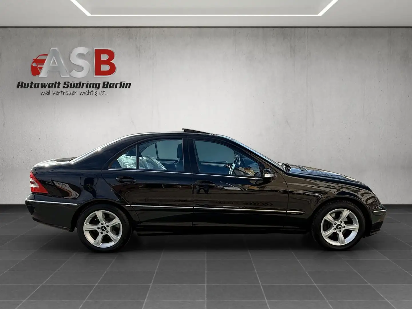 Vehicle image, number 9