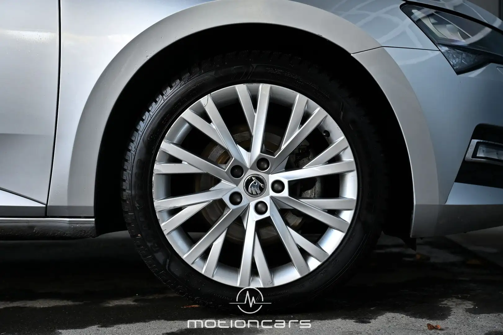 Vehicle image, number 7