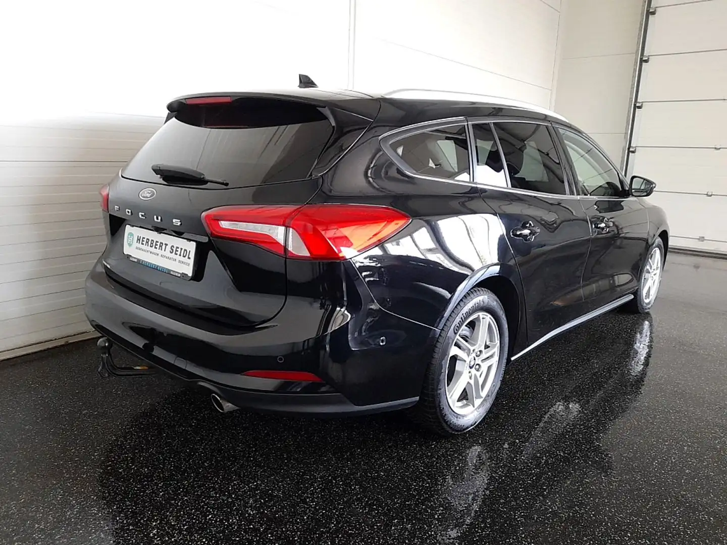 Vehicle image, number 2