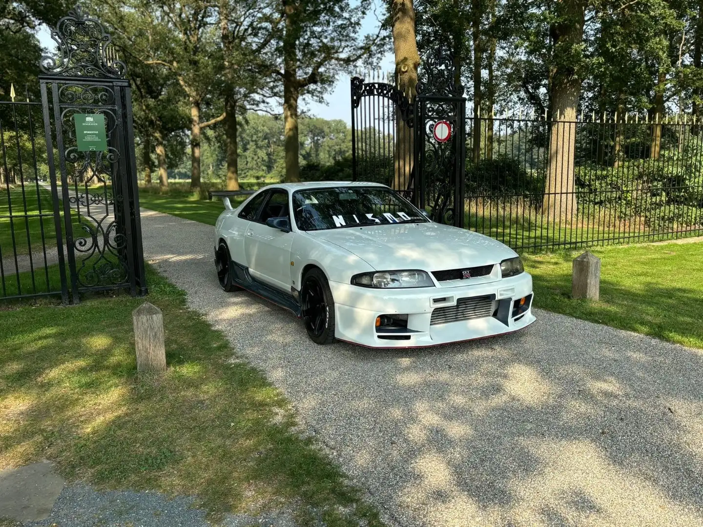 Vehicle image, number 1