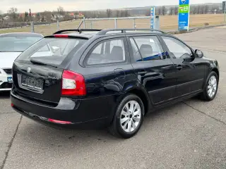 Vehicle image thumbnail, number 3