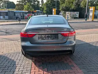 Vehicle image thumbnail, number 7