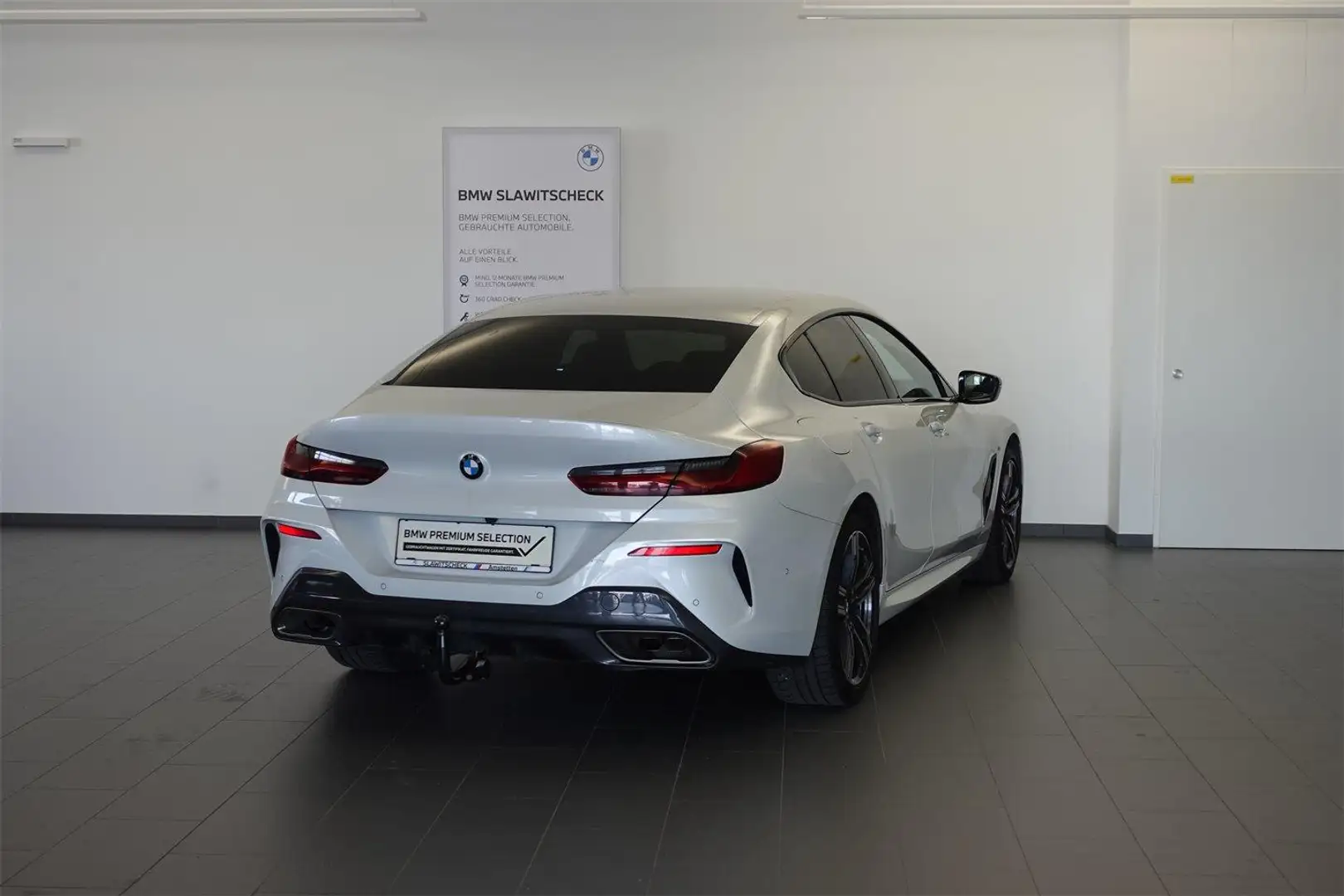 Vehicle image, number 3
